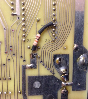 Jupiter ACE - modifications - 10K resistor for the /NMI. Note the track cut under the resistor for the /INT circuit.