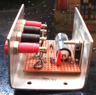 9V regulator built using a 7805 and a 4.3V Zener diode - side view 1